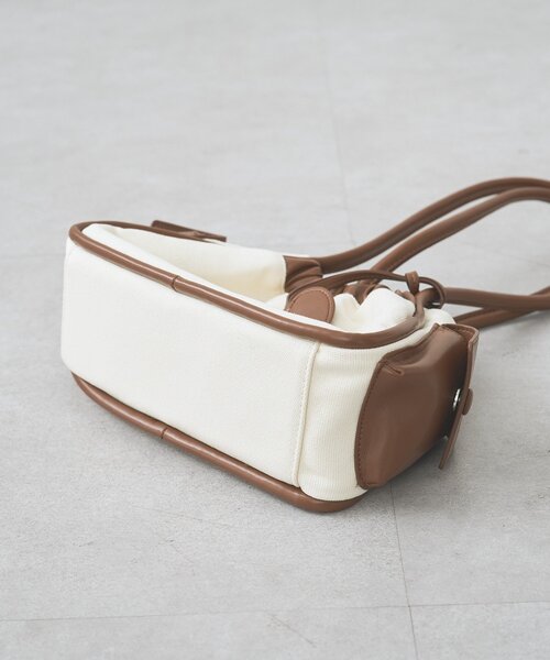 mystic(ミスティック)の「ハートチャーム付きコンビBAG(トートバッグ・レディース・アイボリー/ブラック・ONE SIZE)」の13枚目の写真
