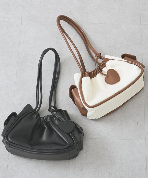 mystic(ミスティック)の「ハートチャーム付きコンビBAG(トートバッグ・レディース・アイボリー/ブラック・ONE SIZE)」の22枚目の写真