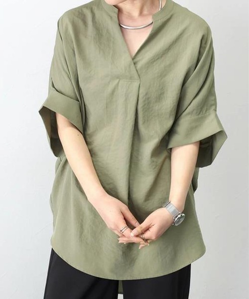 mielu（ミエル）の「スキッパーオーバーサイズブラウス《大人カジュアル》（シャツ/ブラウス・レディース・ブラック/カーキ/ブルー/ブラウン/ネイビー/ホワイト・FREE）」の4枚目の写真