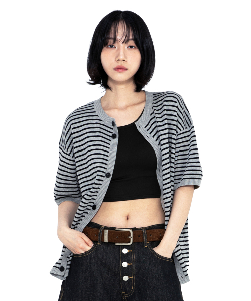 XTONZ（エクストーンズ）の「XTK182 ラウンドストライプクロップカーディガン (GRAY)（Tシャツ/カットソー・レディース・その他・MEDIUM/LARGE）」の3枚目の写真