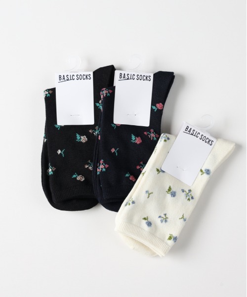 Right-on（ライトオン）の「BASIC SOCKS(ベーシックソックス)小花柄ソックス（ソックス/靴下・レディース・キナリ/ブラック/ネイビー・フリー）」の4枚目の写真
