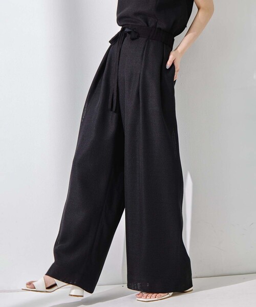 STUDIOUS(ステュディオス)の「【STUDIOUS/ステュディオス】Washable Mesh Relax Trousers/ウォッシャブルメッシュリラックストラウザー(スラックス・レディース・アイボリー/マルチ/ブラック・1/2)」の2枚目の写真