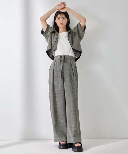 STUDIOUS(ステュディオス)の「【STUDIOUS/ステュディオス】Washable Mesh Relax Trousers/ウォッシャブルメッシュリラックストラウザー(スラックス・レディース・アイボリー/マルチ/ブラック・1/2)」の9枚目の写真
