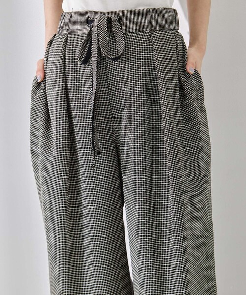 STUDIOUS(ステュディオス)の「【STUDIOUS/ステュディオス】Washable Mesh Relax Trousers/ウォッシャブルメッシュリラックストラウザー(スラックス・レディース・アイボリー/マルチ/ブラック・1/2)」の14枚目の写真