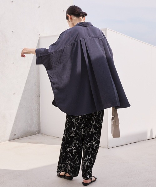 AMERICAN HOLIC(アメリカンホリック)の「【WEB限定】接触冷感Wポケット5分袖シャツチュニック(シャツ/ブラウス・レディース・カーキ/チャコールグレー/アイボリー/ブラウン・FREE)」の15枚目の写真