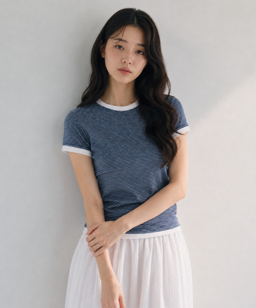 SAYUU(サユ)の「アンバランスストライプ配色Tシャツブルー(Tシャツ/カットソー・レディース・ブルー・FREE)」の2枚目の写真