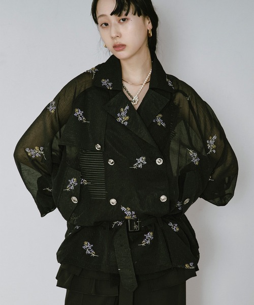 Ezick（エジック）の「Embroidery sheer midi trench coat/刺繍シアートレンチコート（トレンチコート・レディース・オフホワイト/ブラック・FREE）」の2枚目の写真