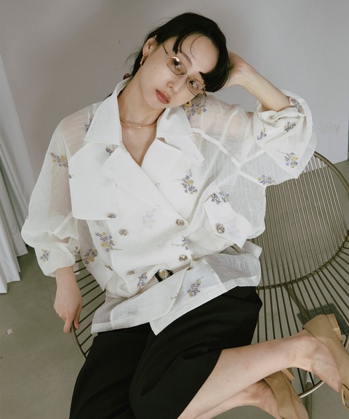 Ezick（エジック）の「Embroidery sheer midi trench coat/刺繍シアートレンチコート（トレンチコート・レディース・オフホワイト/ブラック・FREE）」の13枚目の写真