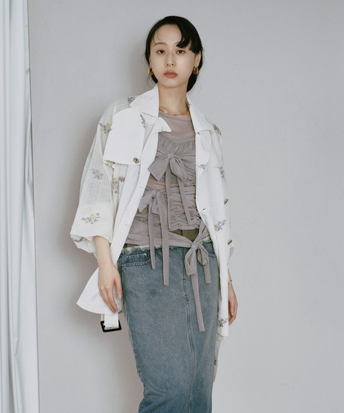 Ezick（エジック）の「Embroidery sheer midi trench coat/刺繍シアートレンチコート（トレンチコート・レディース・オフホワイト/ブラック・FREE）」の9枚目の写真