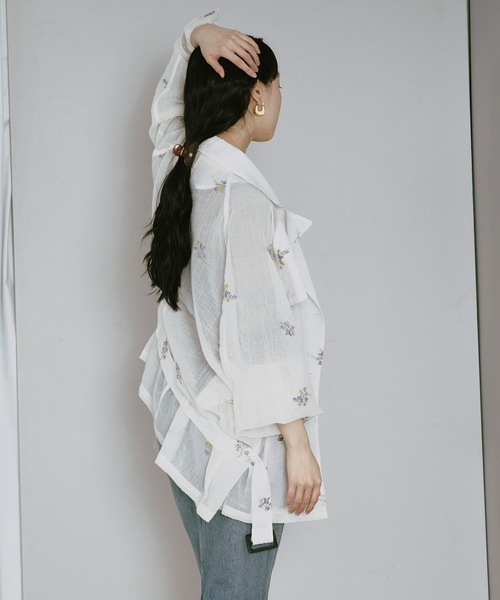 Ezick（エジック）の「Embroidery sheer midi trench coat/刺繍シアートレンチコート（トレンチコート・レディース・オフホワイト/ブラック・FREE）」の10枚目の写真