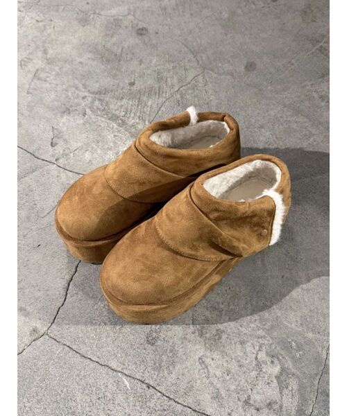 EMODA(エモダ)の「バルキータンクサボ(その他シューズ・レディース・キャメル/ブラック・SMALL/MEDIUM/LARGE)」の2枚目の写真