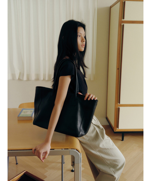 Yuje(ユジェ)の「REJENT BAG (Cow Leather)(ショルダーバッグ・レディース・その他・FREE)」の22枚目の写真