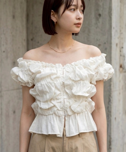 deux amour(ドゥーザムール)の「半袖シャーリングブラウス(Tシャツ/カットソー・レディース・ブラック/アイボリー/ベージュ/ホワイト×ブラック/ブラック×ホワイト/ブラウン・FREE)」の9枚目の写真