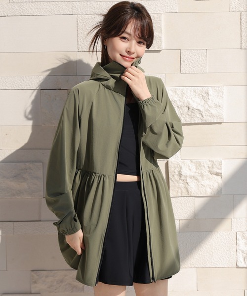 TeddyShop(テディショップ)の「【UVカット率99%以上/UPF50+/接触冷感/ふわっと超軽量】長袖フード×フェイスカバー付き360度隙なしペプラムフリルラッシュガードトップス レディース(パーカー・レディース・カーキ/ダークグレー/ホワイト/ライトベージュ/ブラック・S/L/M)」の8枚目の写真