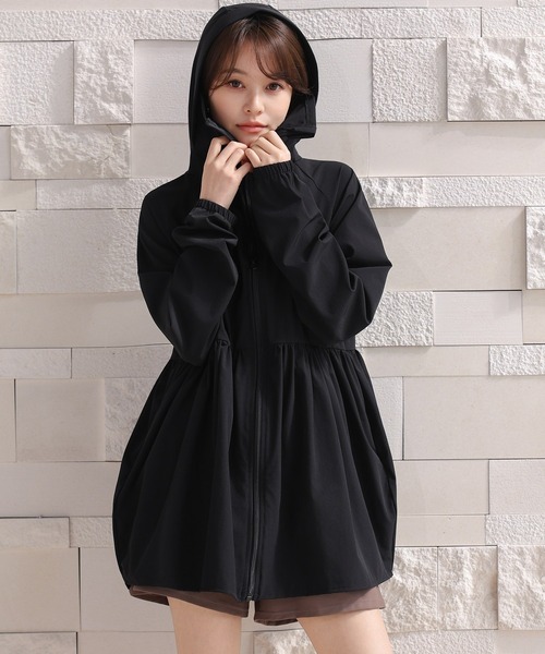 TeddyShop(テディショップ)の「【UVカット率99%以上/UPF50+/接触冷感/ふわっと超軽量】長袖フード×フェイスカバー付き360度隙なしペプラムフリルラッシュガードトップス レディース(パーカー・レディース・カーキ/ダークグレー/ホワイト/ライトベージュ/ブラック・S/L/M)」の20枚目の写真