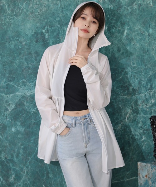 TeddyShop(テディショップ)の「【UVカット率99%以上/UPF50+/接触冷感/ふわっと超軽量】長袖フード×フェイスカバー付き360度隙なしペプラムフリルラッシュガードトップス レディース(パーカー・レディース・カーキ/ダークグレー/ホワイト/ライトベージュ/ブラック・S/L/M)」の16枚目の写真