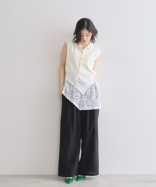 &. NOSTALGIA（アンドドットノスタルジア）の「スカラップレースアシンメトリーノースリトップス（Tシャツ/カットソー・レディース・ブラック/ホワイト・M）」の4枚目の写真