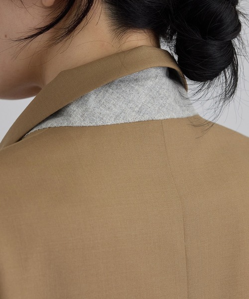 SALON adam et rope'(サロン アダム エ ロペ)の「ウーステッドツイルジャケット / セットアップ対応(テーラードジャケット・レディース・チャコールグレー/ベージュ系その他・FREE)」の6枚目の写真