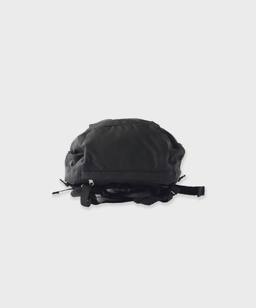 Columbia(コロンビア)の「Columbia Castle Rock 20L Backpack II / PU8663-010(バックパック/リュック・メンズ・ブラック・FREE)」の2枚目の写真