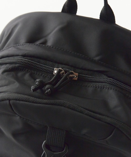 Columbia(コロンビア)の「Columbia Castle Rock 20L Backpack II / PU8663-010(バックパック/リュック・メンズ・ブラック・FREE)」の16枚目の写真