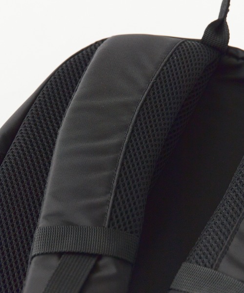 Columbia(コロンビア)の「Columbia Castle Rock 20L Backpack II / PU8663-010(バックパック/リュック・メンズ・ブラック・FREE)」の10枚目の写真