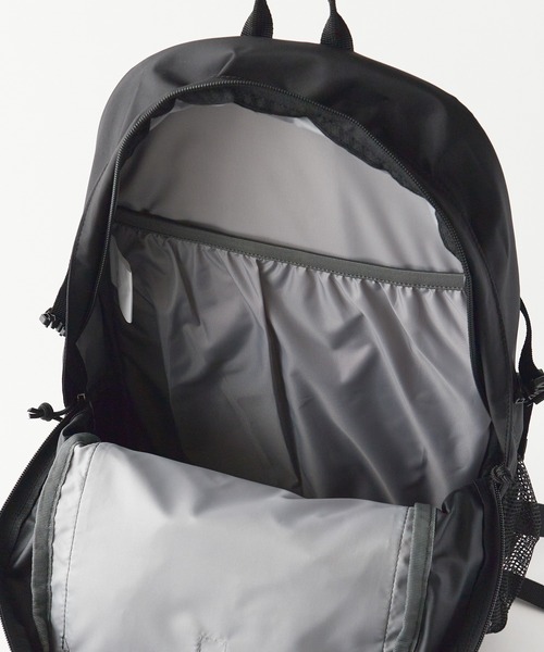Columbia(コロンビア)の「Columbia Castle Rock 20L Backpack II / PU8663-010(バックパック/リュック・メンズ・ブラック・FREE)」の5枚目の写真