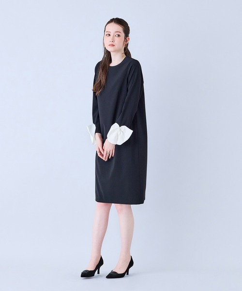 Audie a Muses（オーディアミューズ）の「バイカラーストレートシルエットワンピース（ワンピース・レディース・ブラック・42/38/40）」の3枚目の写真