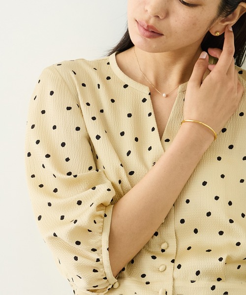 ROPE'（ロペ）の「ドットプリントウエストタックペプラムブラウス/イージーケア（シャツ/ブラウス・レディース・ネイビー/ベージュ・FREE）」の19枚目の写真
