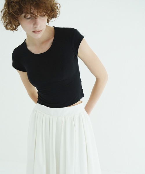 CLANE(クラネ)の「SOFT SHEER COMPACT TOPS(Tシャツ/カットソー・レディース・ブラウン/ホワイト/ブラック・1/2)」の2枚目の写真