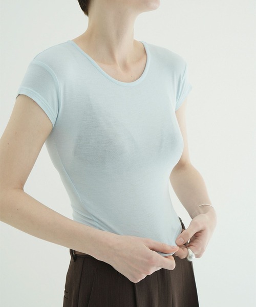 CLANE(クラネ)の「SOFT SHEER COMPACT TOPS(Tシャツ/カットソー・レディース・ブラウン/ホワイト/ブラック・1/2)」の22枚目の写真
