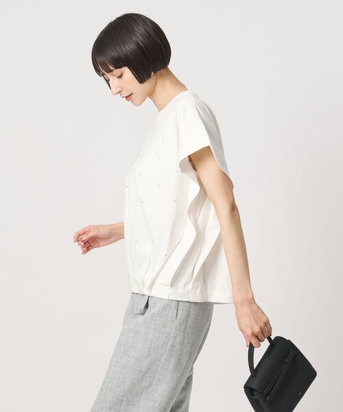 UNITED ARROWS(ユナイテッドアローズ)の「ビジュー Tシャツ ‐接触冷感‐(Tシャツ/カットソー・レディース・ホワイト/ブラック・FREE)」の4枚目の写真