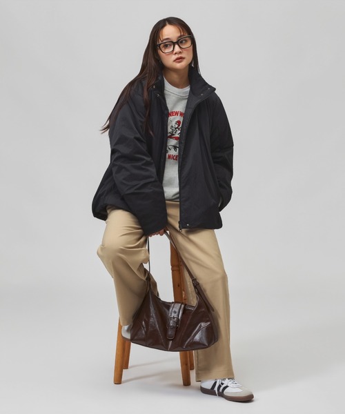 adidas（アディダス）の「【adidas×アルペン限定コレクション】アディダス adidas ラックスフロー しわ加工 ウーブン ルーズフィット パッドジャケット （ダウンジャケット/コート・レディース・オフホワイト/ブラック/グリーン・S/XL/L/M）」の4枚目の写真