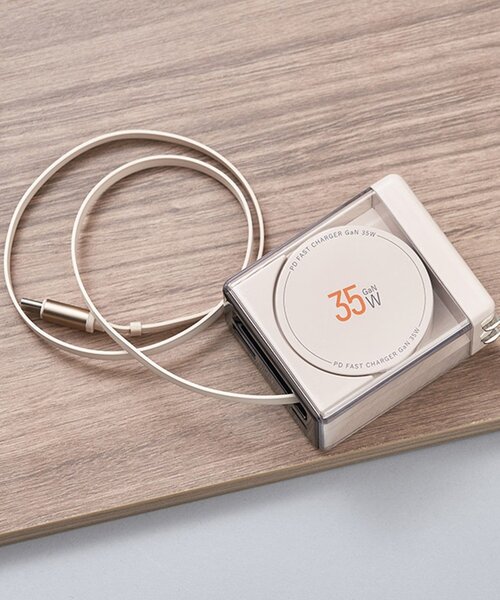 BIRTHDAY BAR(バースデイバー)の「USB急速充電器 USB PD(パワーデリバリー)対応 35W コード巻(スマホグッズ・レディース・ベージュ・0)」の7枚目の写真