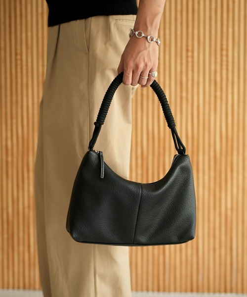 LURAKU(ルラク)の「【LURAKU】 Rope Handle Mini Shoulder Bag / ロープハンドルミニショルダーバッグ(ハンドバッグ・メンズ・ブラック・FREE)」の3枚目の写真