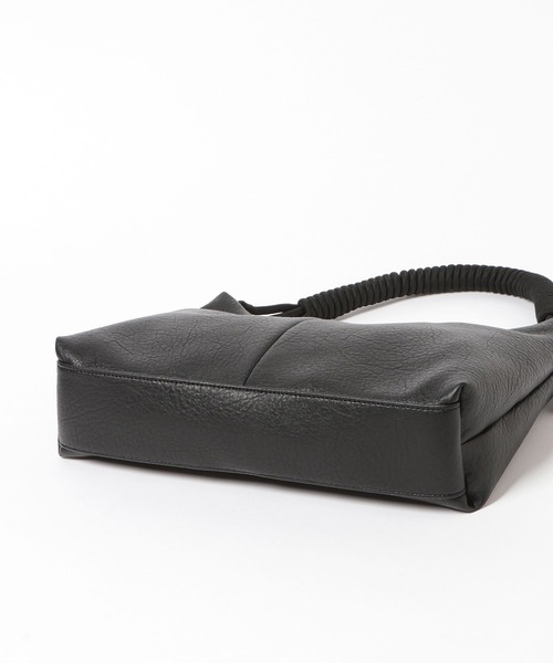 LURAKU(ルラク)の「【LURAKU】 Rope Handle Mini Shoulder Bag / ロープハンドルミニショルダーバッグ(ハンドバッグ・メンズ・ブラック・FREE)」の19枚目の写真