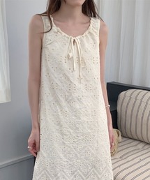クルーネック 刺繍 ウエストドロスト ノースリーブ ロングワンピース