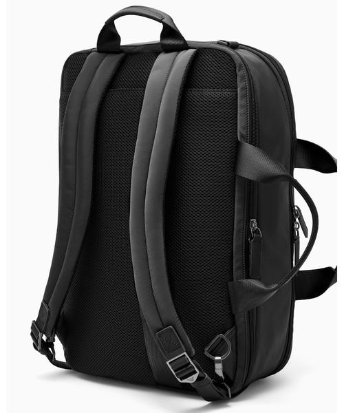 EMPORIO ARMANI(エンポリオアルマーニ)の「<オンライン限定>【エンポリオ アルマーニ】大容量 バックパック メッシュディテール イーグルロゴ(バックパック/リュック・メンズ・ブラック・FREE)」の2枚目の写真