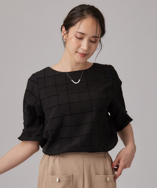 SHOO・LA・RUE(シューラルー)の「【セットアップ可/S-LL】夏でも感じられる秋気分 モールチェックタックスリーブ ブラウス(シャツ/ブラウス・レディース・ボルドー/ブルー/ブラック/ベージュ/ブラウン系その他・01/02/03/04)」の8枚目の写真