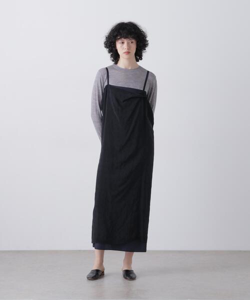 YLEVE(イレーヴ)の「YLEVE / CUPRO JACQUARD DRESS(ワンピース・レディース・グレー系その他4・1)」の1枚目の写真