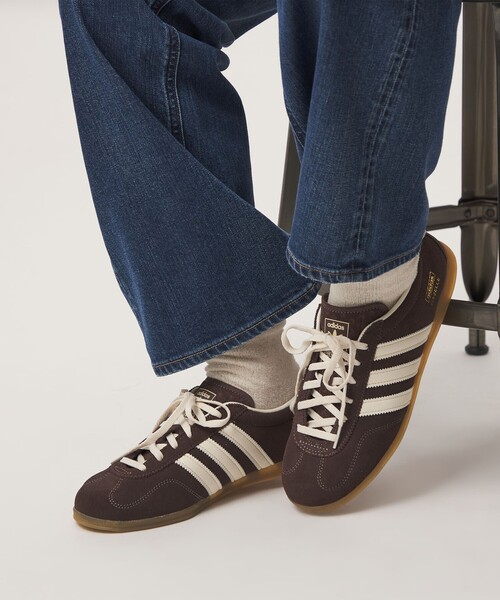 adidas Originals(アディダスオリジナルス)の「【WEB限定】<adidas Originals>ガゼル ロープロファイル スニーカー(スニーカー・レディース・ダークブラウン・23cm/24cm/23.5cm/25cm/24.5cm/22.5cm)」の1枚目の写真