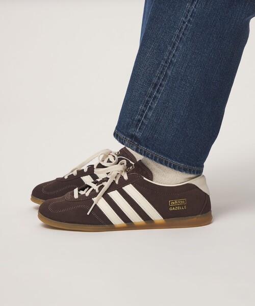 adidas Originals(アディダスオリジナルス)の「【WEB限定】<adidas Originals>ガゼル ロープロファイル スニーカー(スニーカー・レディース・ダークブラウン・23cm/24cm/23.5cm/25cm/24.5cm/22.5cm)」の3枚目の写真