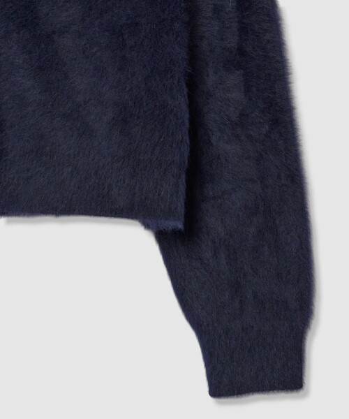 allureville(アルアバイル)の「カシミヤブレンドファー加工Vカーディガン(カーディガン/ボレロ・レディース・オフホワイト/モカ/ネイビー・2)」の21枚目の写真