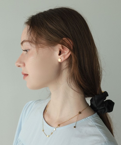 at.(アット)の「【at.】プティスターピアス(ピアス(両耳用)・レディース・シルバー/ゴールド・ONE SIZE)」の4枚目の写真