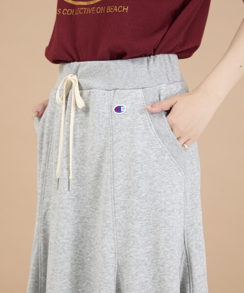 Champion(チャンピオン)の「Champion/チャンピオン Champion 別注 ロング スウェットスカート(スカート・レディース・オレンジ/ブラック/グレー・ONE SIZE)」の6枚目の写真