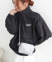 【必需品がしっかり入る◎】メッシュ編みシュリンクショルダーバッグ