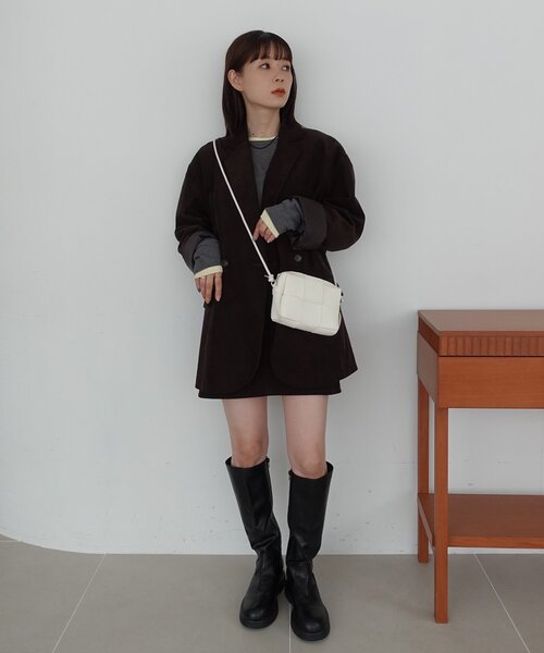 DISCOAT(ディスコート)の「【必需品がしっかり入る◎】メッシュ編みシュリンクショルダーバッグ(ショルダーバッグ・レディース・ブラック/キャメル/ボルドー/アイボリー/シルバー/ダークブラウン・FREE)」の8枚目の写真