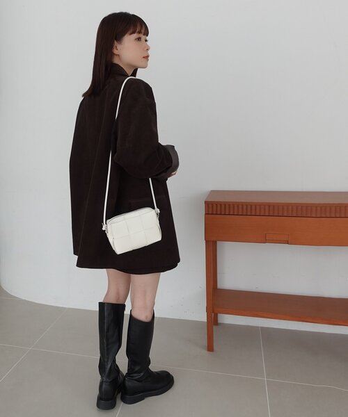 DISCOAT(ディスコート)の「【必需品がしっかり入る◎】メッシュ編みシュリンクショルダーバッグ(ショルダーバッグ・レディース・ブラック/キャメル/ボルドー/アイボリー/シルバー/ダークブラウン・FREE)」の11枚目の写真