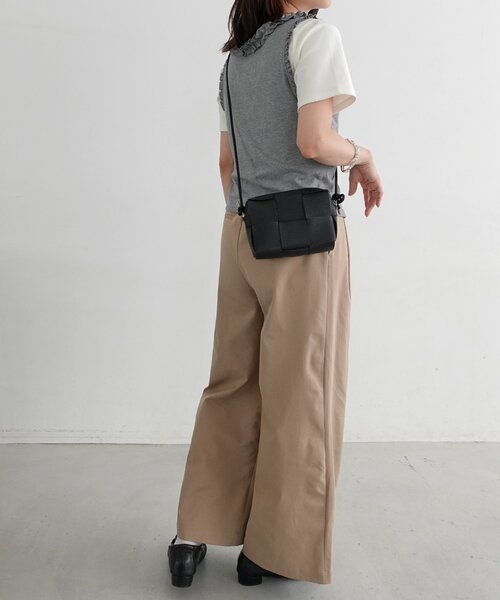 DISCOAT(ディスコート)の「【必需品がしっかり入る◎】メッシュ編みシュリンクショルダーバッグ(ショルダーバッグ・レディース・ブラック/キャメル/ボルドー/アイボリー/シルバー/ダークブラウン・FREE)」の16枚目の写真