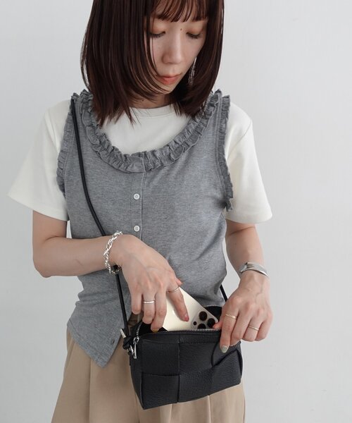 DISCOAT(ディスコート)の「【必需品がしっかり入る◎】メッシュ編みシュリンクショルダーバッグ(ショルダーバッグ・レディース・ブラック/キャメル/ボルドー/アイボリー/シルバー/ダークブラウン・FREE)」の17枚目の写真