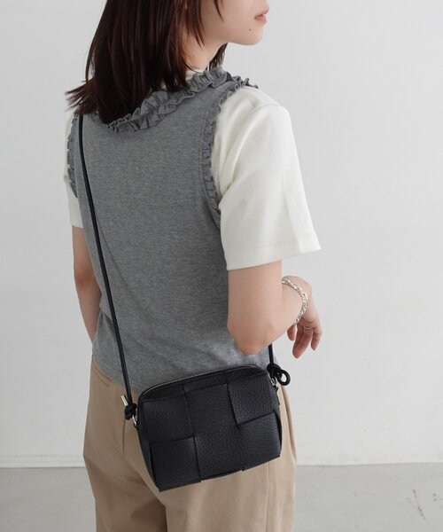 DISCOAT(ディスコート)の「【必需品がしっかり入る◎】メッシュ編みシュリンクショルダーバッグ(ショルダーバッグ・レディース・ブラック/キャメル/ボルドー/アイボリー/シルバー/ダークブラウン・FREE)」の18枚目の写真
